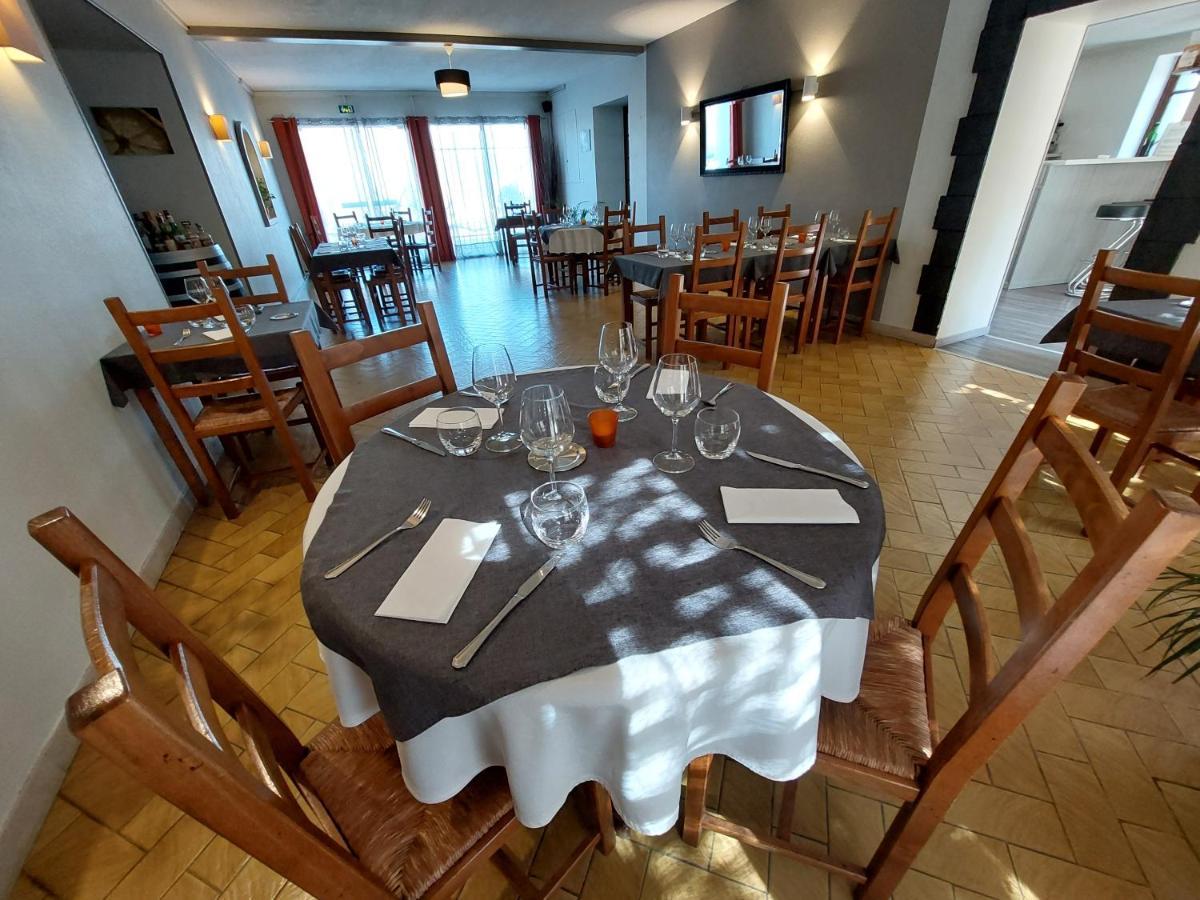 Astaffort L'Accent - Hotel 2 Etoiles Et Restaurant - Logis Hotels מראה חיצוני תמונה