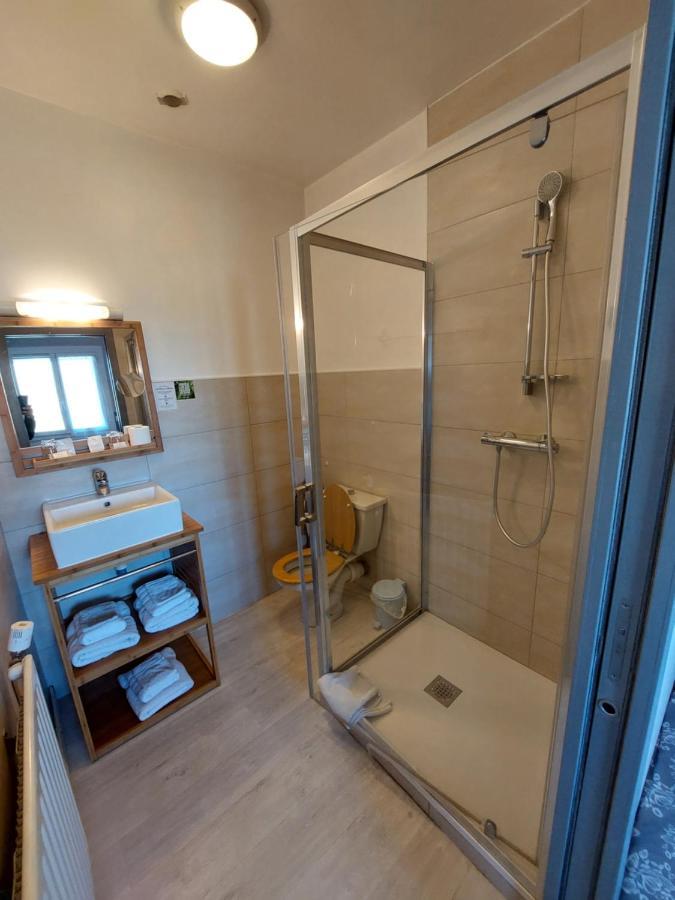 Astaffort L'Accent - Hotel 2 Etoiles Et Restaurant - Logis Hotels מראה חיצוני תמונה